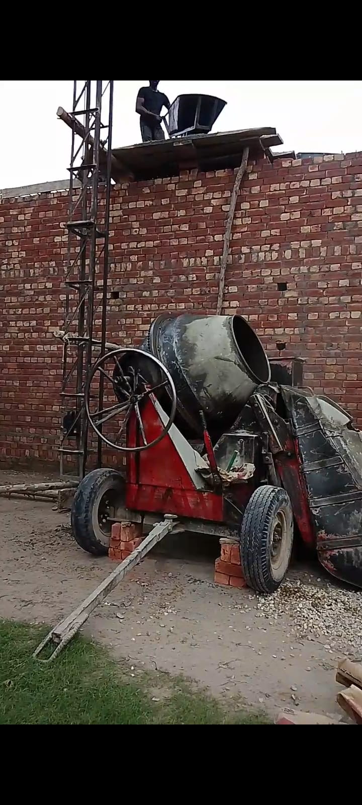 A.M Builders on-site house construction work 8 in Lahore